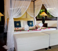 Бунгало Luxury в Poshanu Resort