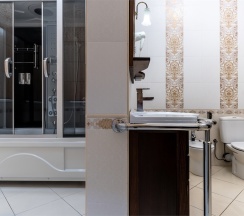 Люкс Классический (Двухкомнатный 3-х местный номер ) в Odeon