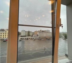 Апартаменты Superior c 1 комнатой с балконом и с красивым видом из окна в Просторная квартира с видом на Красную Площадь