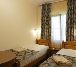 Двухместный номер Superior с видом на сад 2 отдельные кровати в Гагра