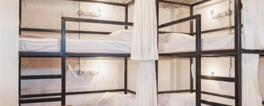Кровать в общем номере (женский номер) в Nivas Siam Hostel