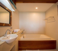 Номер Deluxe рядом с пляжем в Tup Kaek Sunset Beach Resort
