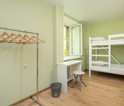 Место в четырехместном номере с общим сан узлом (Мужской) в Vavilov hostel