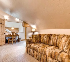Коттедж в Clifton Lodge