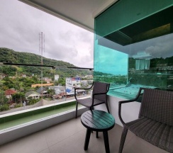Двухместный номер Deluxe с видом на море двуспальная кровать в The Yama Hotel Phuket