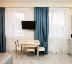 Улучшенные апартаменты с балконом в Alba inn apartments
