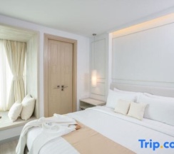 Номер Deluxe с частичным видом на море в The Bloc Hotel Phuket