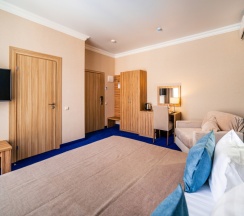 Двухместный комфорт с балконом в Blue Marlin Hotel