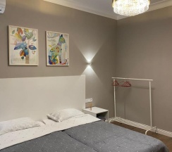 2-комнатные апартаменты люкс с 1 двуспальной кроватью и диваном с видом на море в Apart Ru Hotel