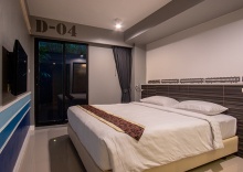 Двухместные Deluxe Room iSanook Suite Basement двуспальная кровать в iSanook Bangkok