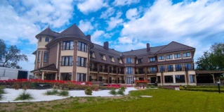 Лесной: Отель Аура