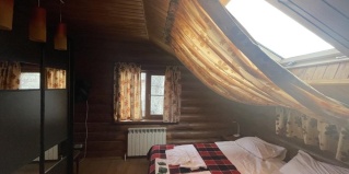 Новоабзаково: Апартаменты Усадьба Еловое