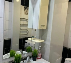 Двухместные апартаменты c 1 комнатой с балконом и с видом на город (двуспальная кровать) в Апартаменты Рядом с Трассой