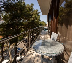 Номер первой категории  "Люкс с балконом" в Mari