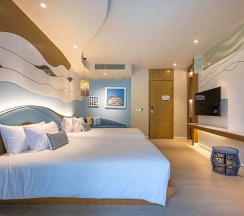 Двухместный полулюкс Pool Access 1st Floor с балконом 2 отдельные кровати в Отель Metadee Concept Hotel