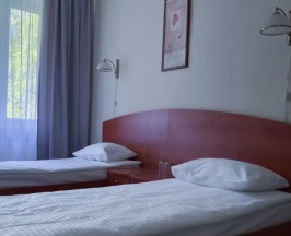 Двухместный номер Standard с балконом 2 отдельные кровати в Матвеевская