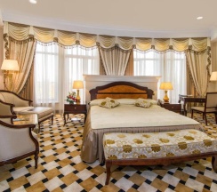 Люкс Executive с 2 комнатами в Royal Tulip Almaty
