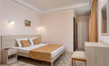 Номер студия с 1 двуспальной кроватью (корпус А Комфорт) в Русич