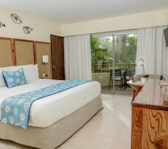 Двухместный номер Standard с красивым видом из окна двуспальная кровать в Impressive Resort & Spa