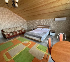 Трехместный номер комфорт в Isai