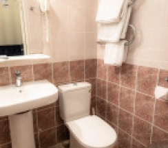 Улучшенный номер с джакузи в East-West