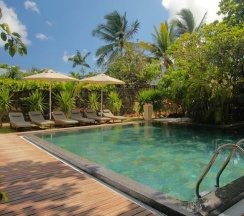 Номер Standard с балконом и с красивым видом из окна в Ocean Villas
