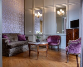 Двухместный люкс Corner двуспальная кровать в Hotel Villa Flori