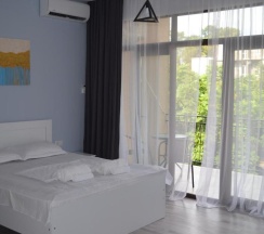 Трёхместный номер Standard с балконом в Guest House Madonna