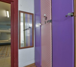 Кровать в общем номере (женский номер) в Caravan Hostel Tel Aviv By Roger Age 18-45