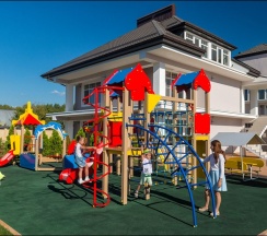 Семейный (CONNECTION) c видом на БАССЕЙН- 2 смежных СТАНДАРТА в Villaggio