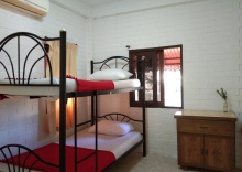 Коттедж с 2 комнатами в Monkey Samui Hostel