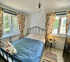 Шестиместный коттедж с 3 комнатами с красивым видом из окна в Купчиха