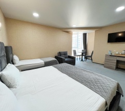 3-местный номер улучшенный в Grand sapphire hotel
