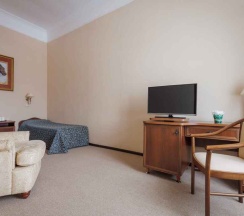 Двухместный полулюкс Grand с красивым видом из окна двуспальная кровать в Селигер Палас