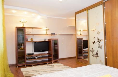 Омск: Апартаменты RENT-сервис (Рент-сервис) на Иртышской набережной 29
