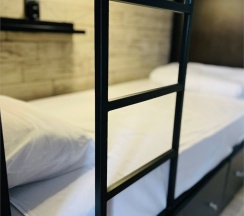 8-ми местный мужской номер в Христал