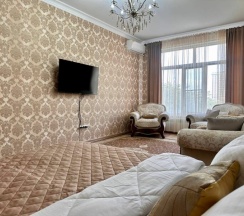 Двушка в частном дворе в Как Дома 05