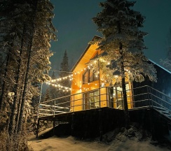 Дом с бассейном в Такой дом