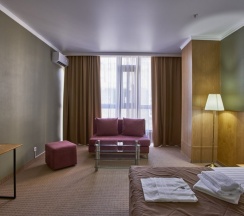 Двухместный полулюкс двуспальная кровать в Altyn Eco Park