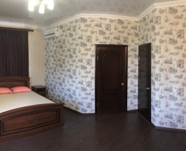 Четырёхместный номер Семейный с балконом в Центральный