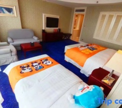 Двухместный семейный номер Standard двуспальная кровать в Dezhou Fengguan Holiday Hotel