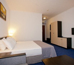 Супериор с балконом и видом на море (одна кровать 160 см, диван 120 см) 3* в Golden hills