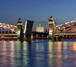 "SOFT CLOUD" Однокомнатная квартира (Метро Новочеркасская, 15 минут пешком) в Rauktis apartments