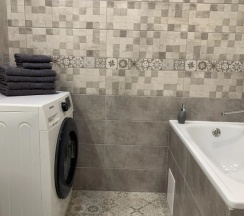 Апартаменты с балконом и с красивым видом из окна в Квартира Harmony Place