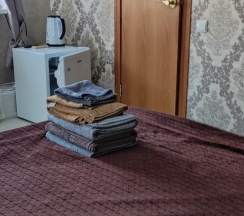 Трехместный номер с двуспальной и односпальной кроватями в Диана
