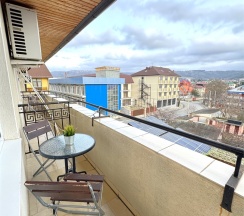 Трехместный комфорт с балконом с доп местом в Атриум