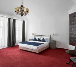 Улучшенный четырехместный номер в Палаты Хованских