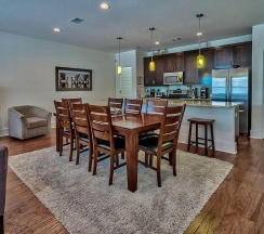 Коттедж с 4 комнатами с видом на море в Beach Nest 4 Bedroom Holiday Home by Five Star Properties