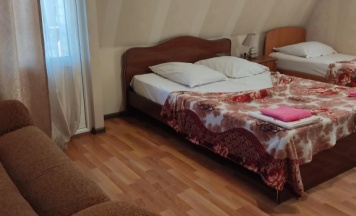 Трёхместный номер Standard с балконом и рядом с пляжем в Милана