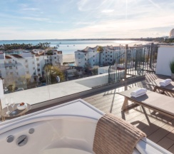 Двухместный люкс Rooftop с балконом двуспальная кровать в Bordoy Alcudia Port Suites - Adult Only
